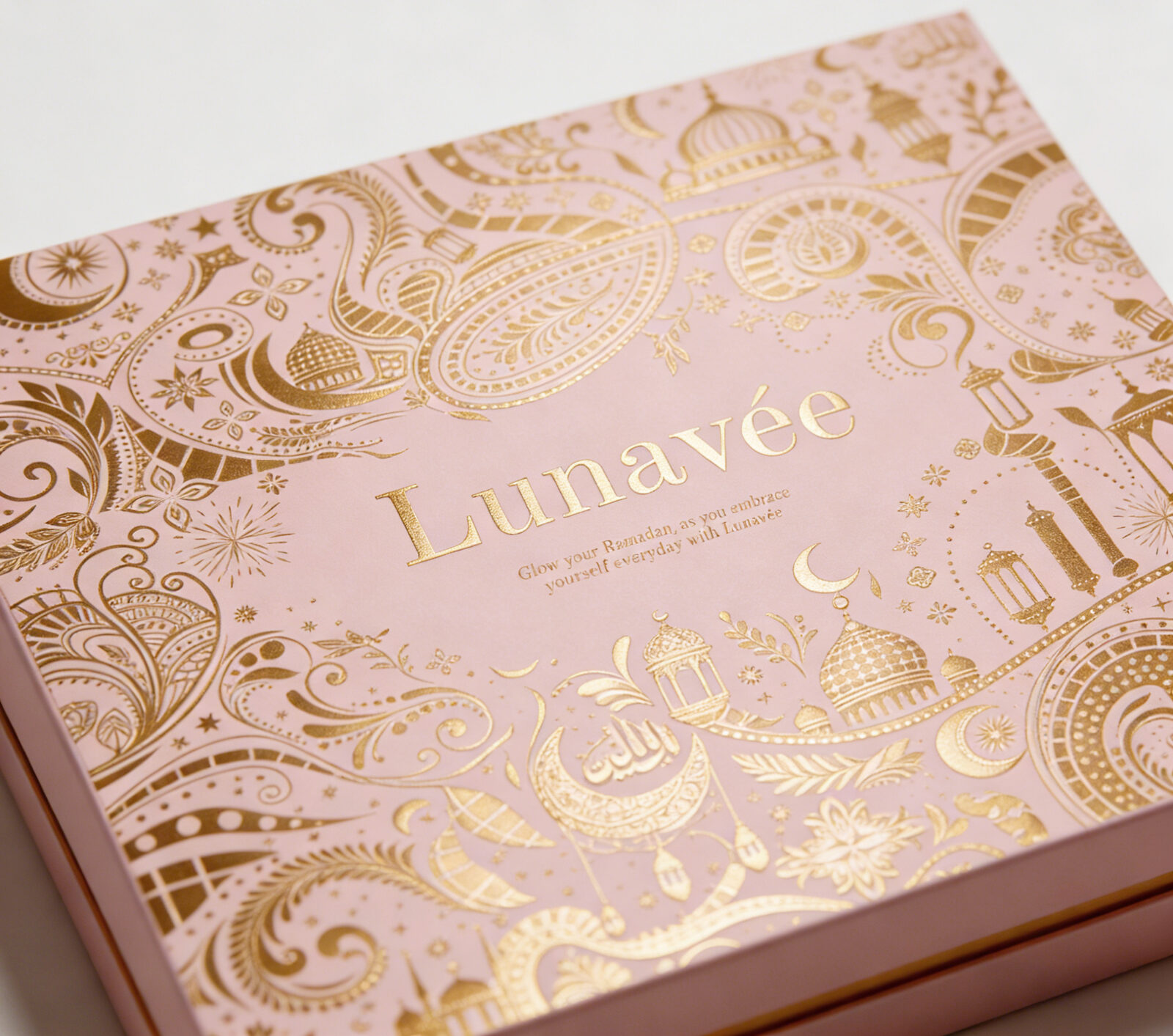 Lunavée gold-foil gift box